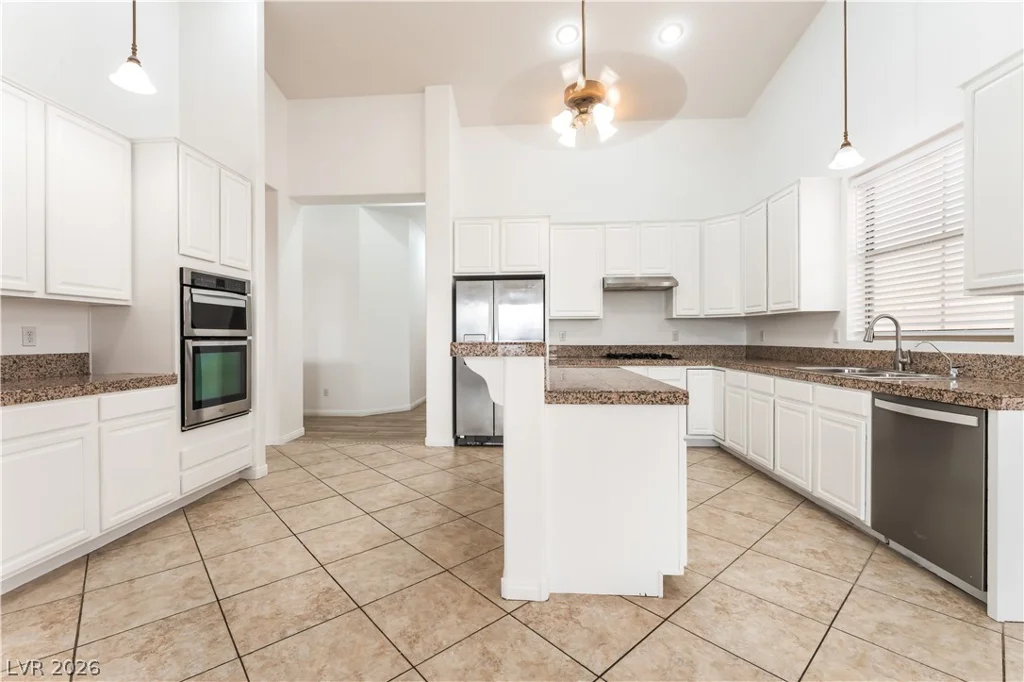 931 Temple View, Las Vegas, NV 89110