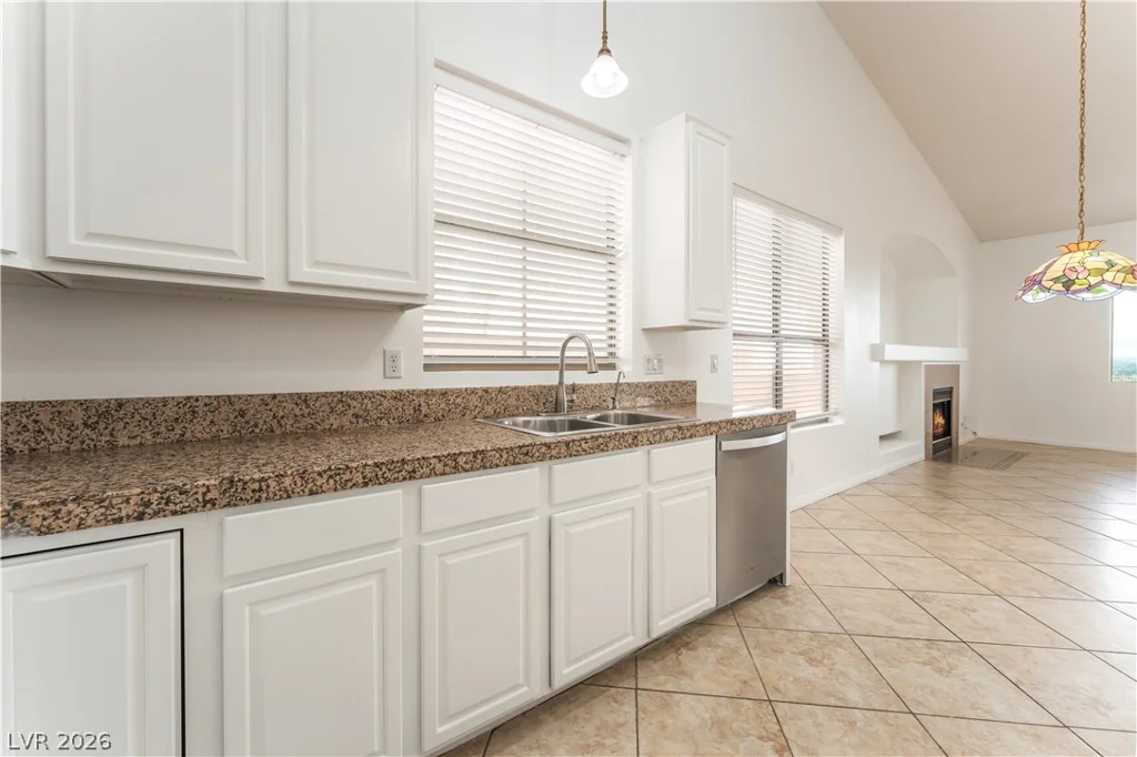 931 Temple View, Las Vegas, NV 89110