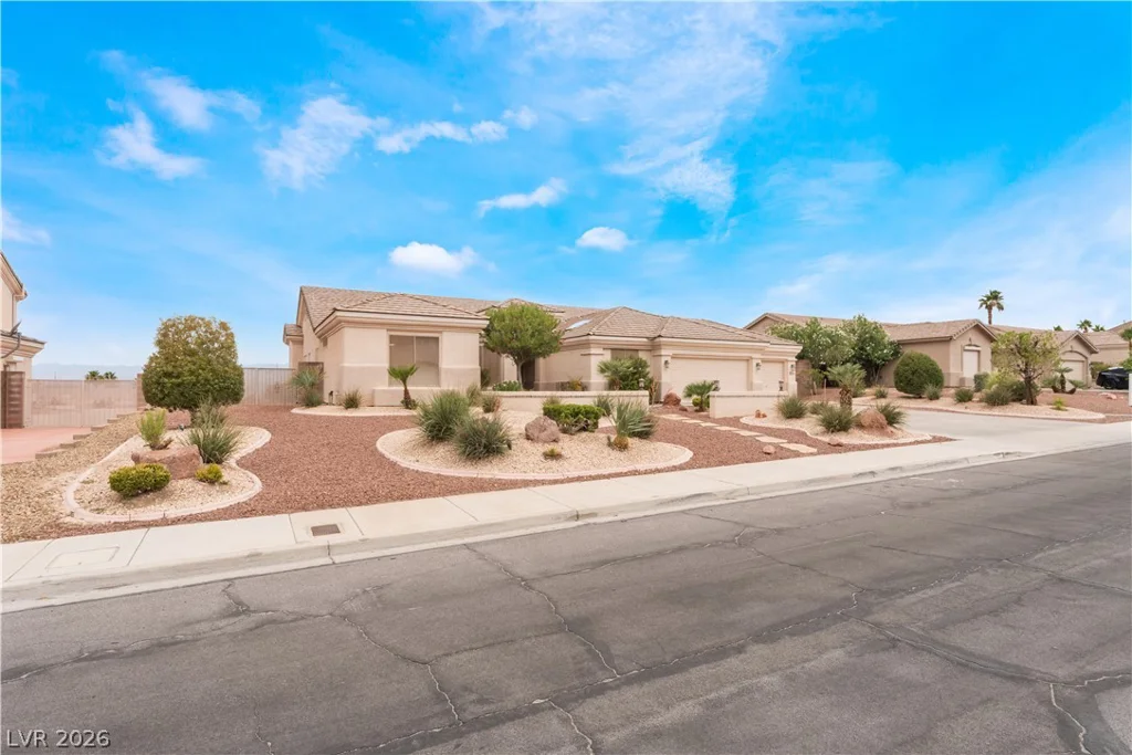 931 Temple View, Las Vegas, NV 89110