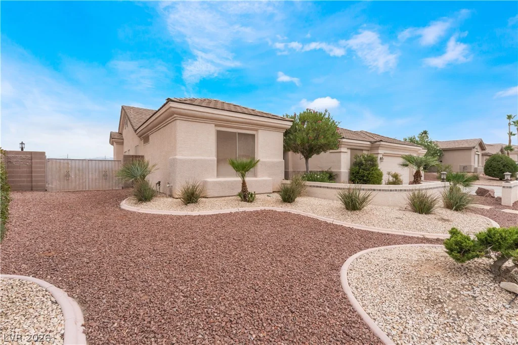 931 Temple View, Las Vegas, NV 89110
