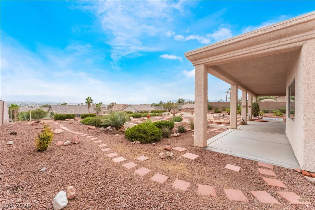 931 Temple View, Las Vegas, NV 89110