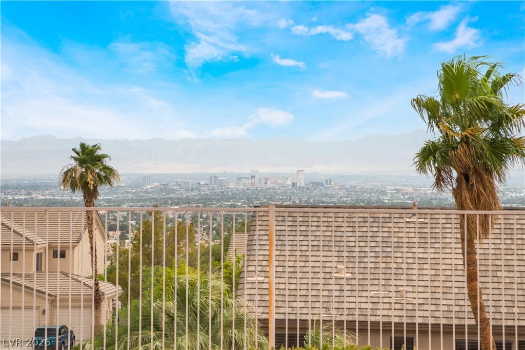 931 Temple View, Las Vegas, NV 89110