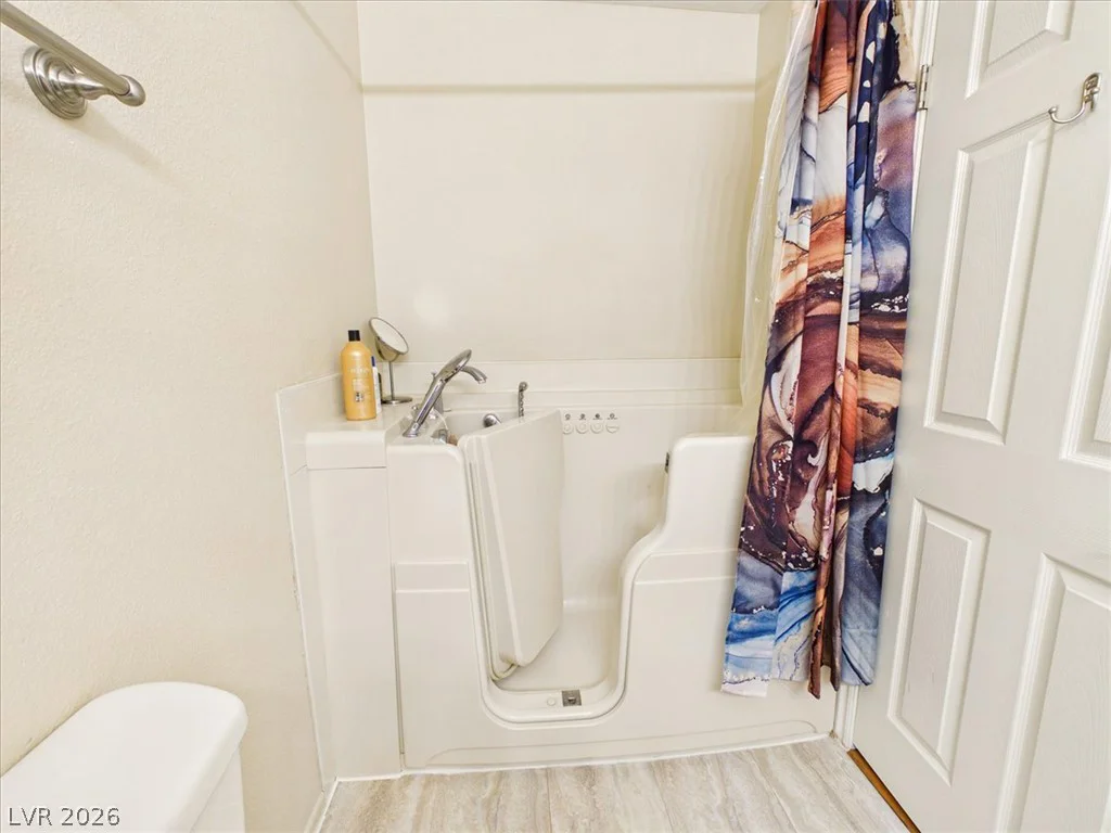 7824 Ducharme, Las Vegas, NV 89145