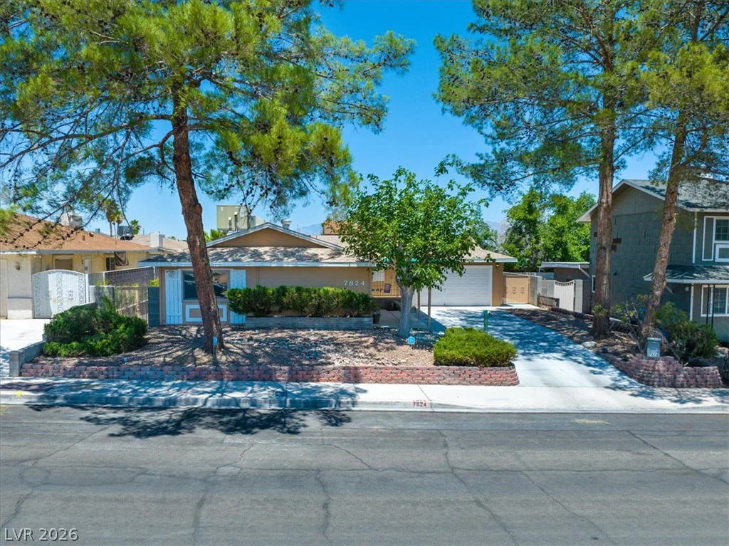 7824 Ducharme, Las Vegas, NV 89145