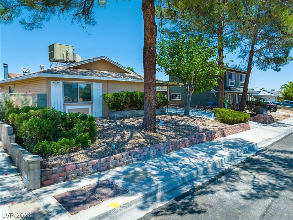 7824 Ducharme, Las Vegas, NV 89145
