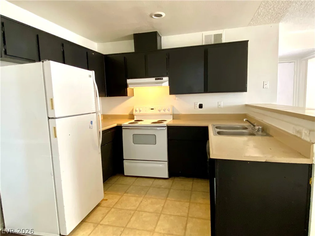 1872 Cosmic, Las Vegas, NV 89115