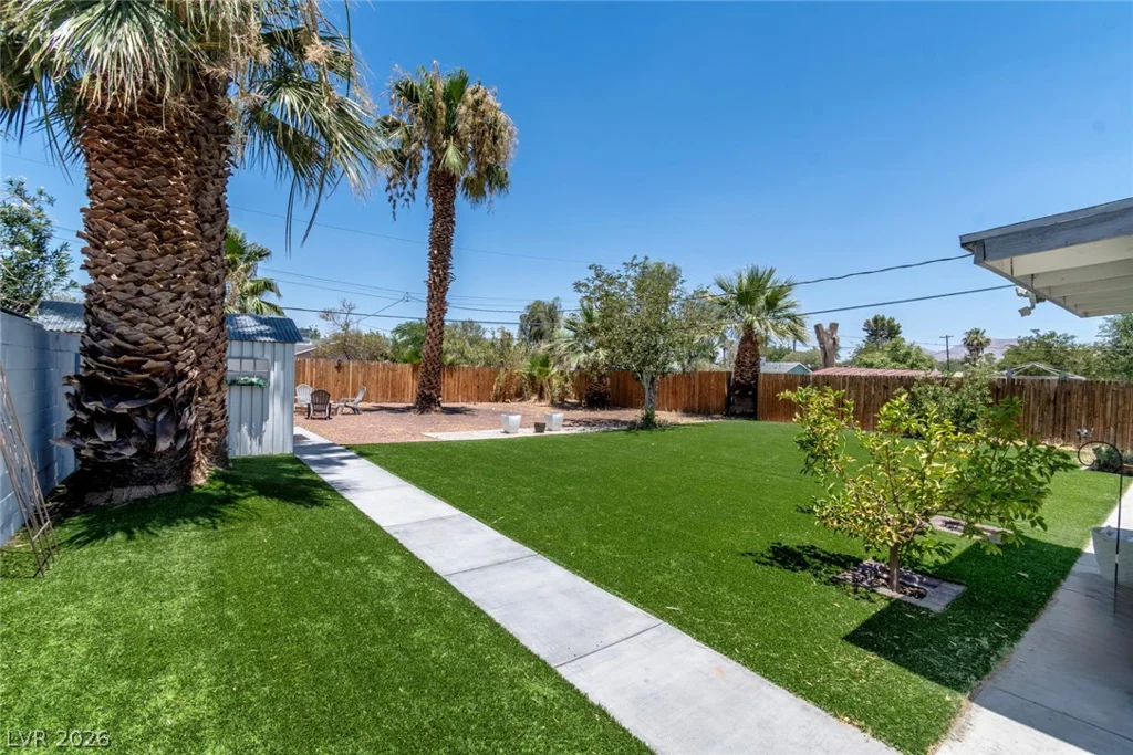 1937 Peyton, Las Vegas, NV 89104