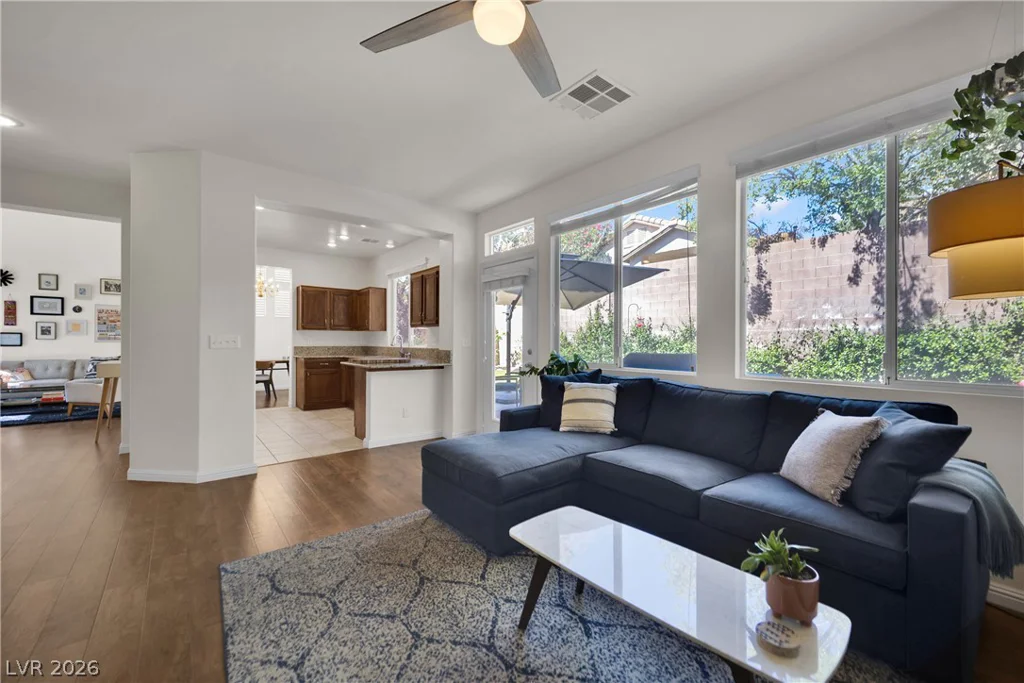 1813 Drifters Peak, Las Vegas, NV 89144