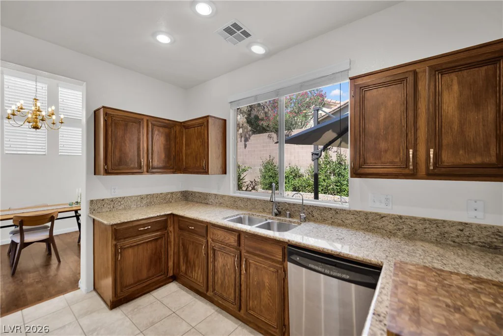 1813 Drifters Peak, Las Vegas, NV 89144