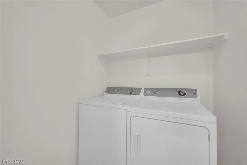 1813 Drifters Peak, Las Vegas, NV 89144