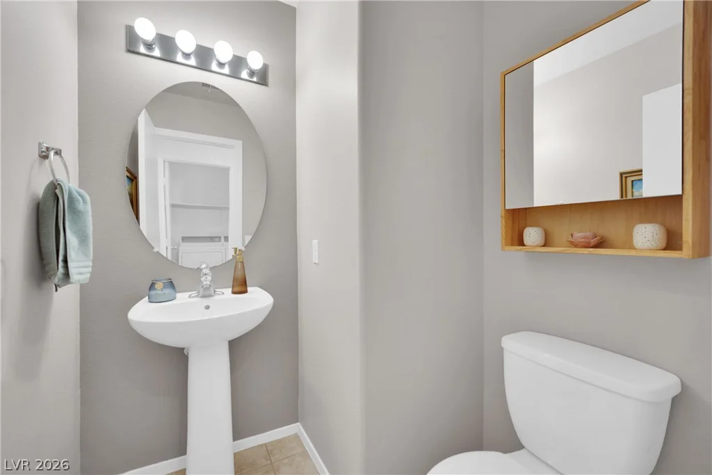 1813 Drifters Peak, Las Vegas, NV 89144