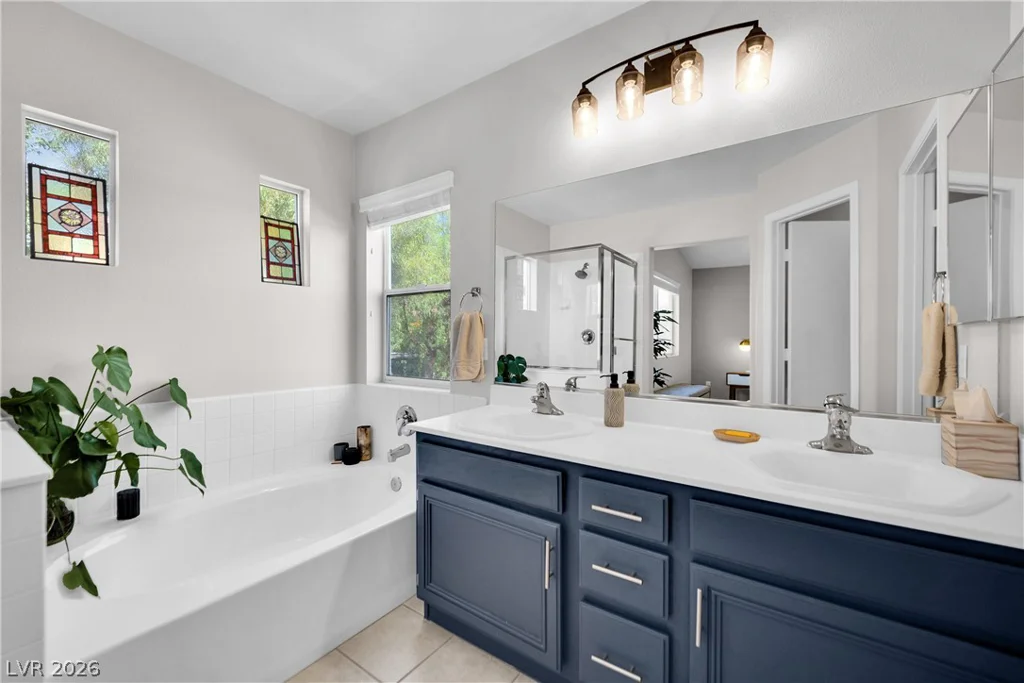 1813 Drifters Peak, Las Vegas, NV 89144