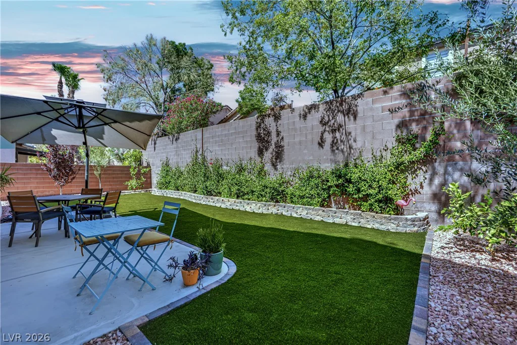 1813 Drifters Peak, Las Vegas, NV 89144