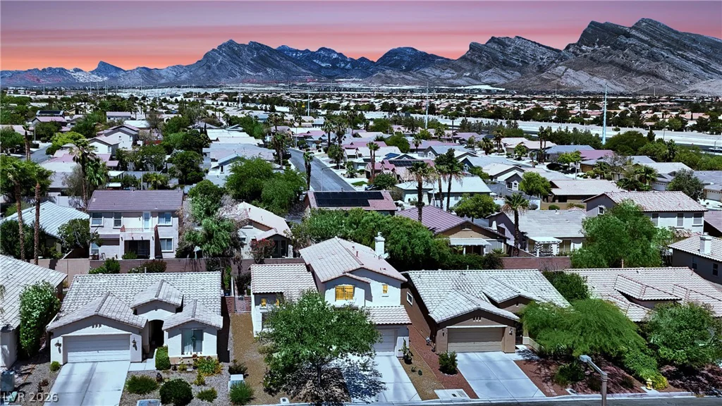 1813 Drifters Peak, Las Vegas, NV 89144