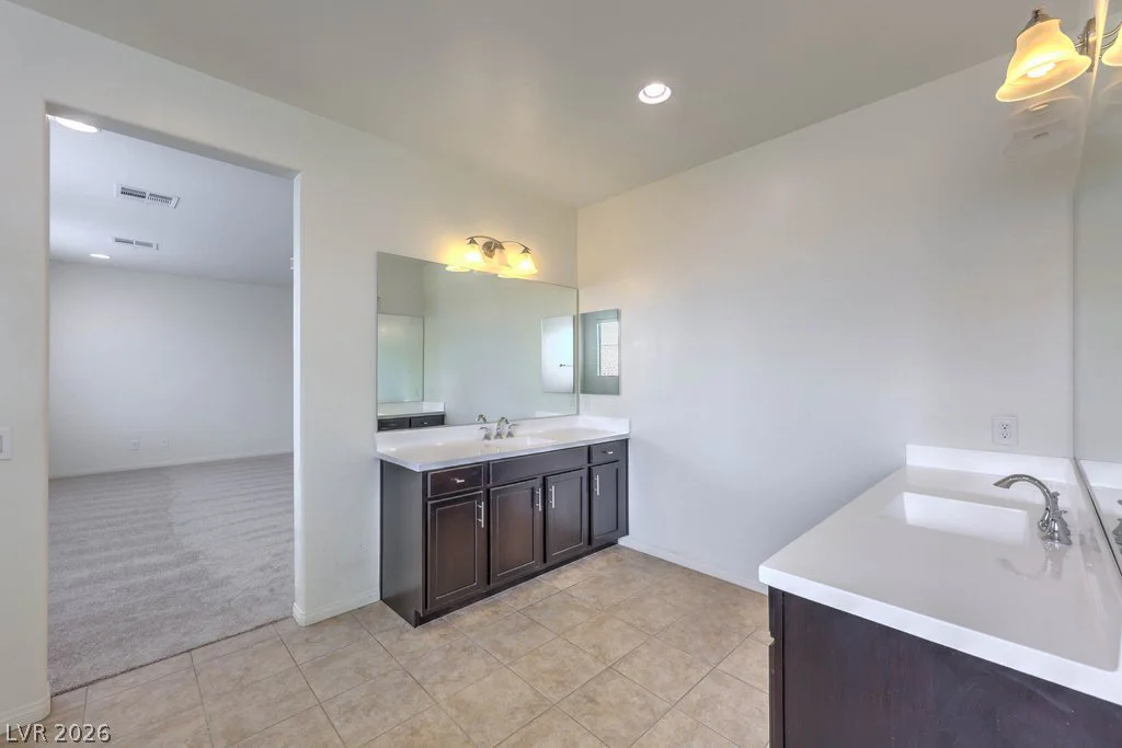 991 Whitworth, Las Vegas, NV 89148