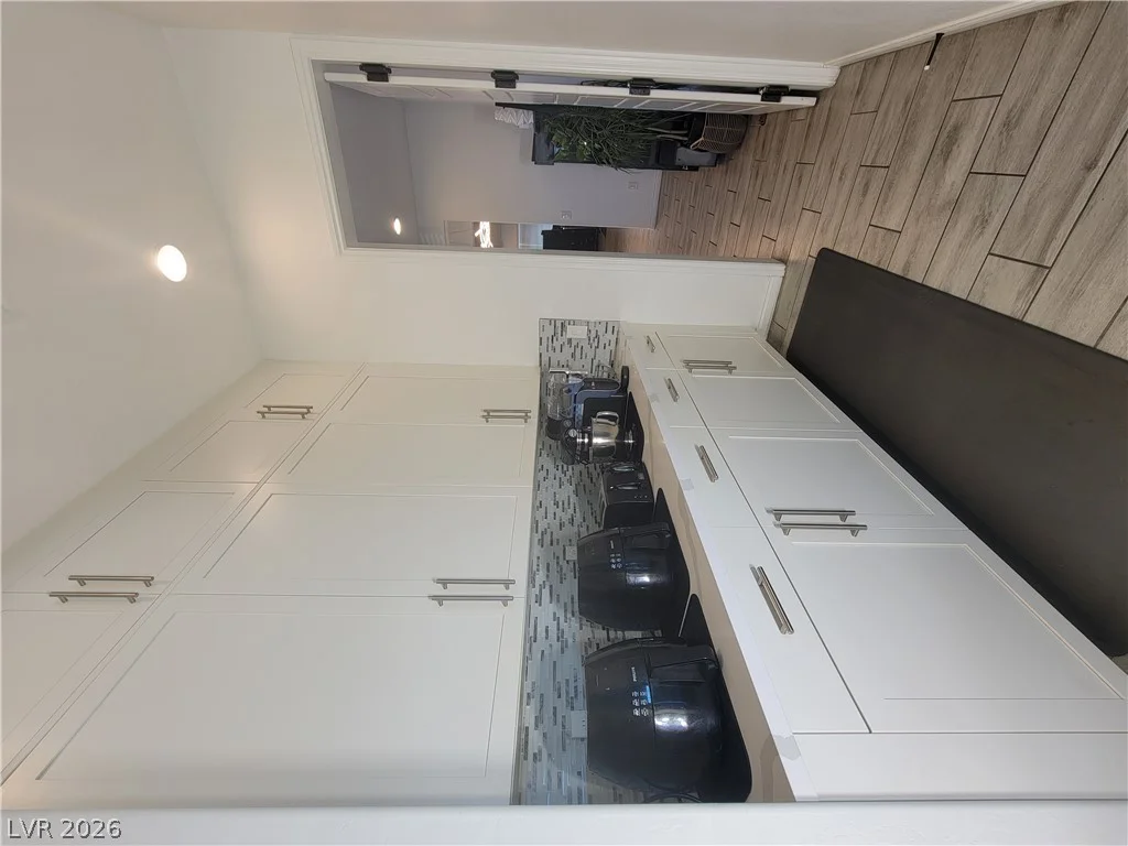 8740 Pioneer, Las Vegas, NV 89113