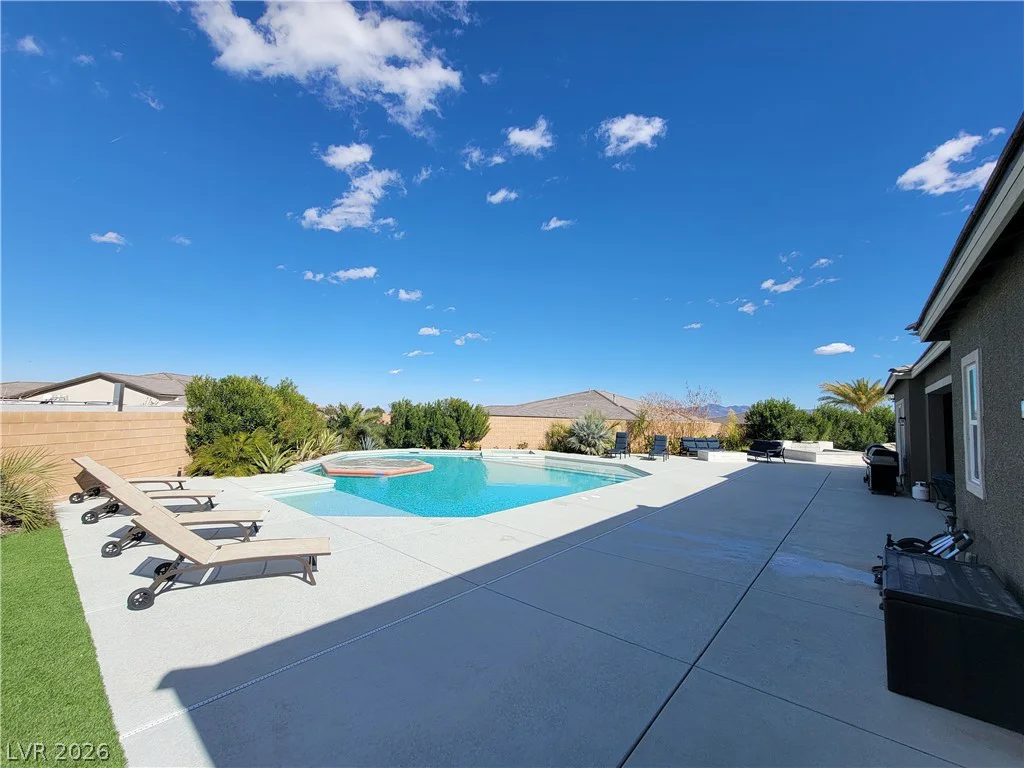 8740 Pioneer, Las Vegas, NV 89113