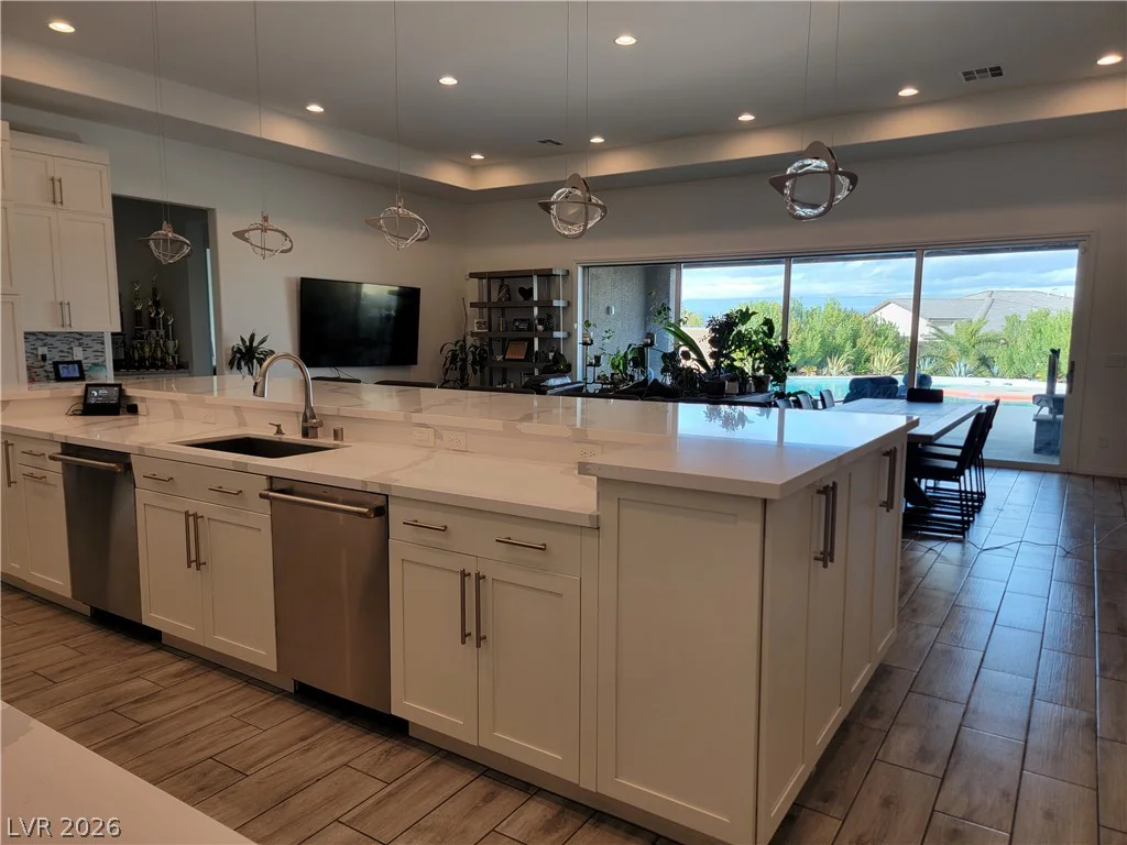 8740 Pioneer, Las Vegas, NV 89113
