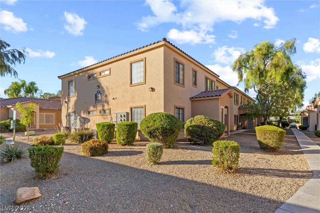 2041 Hussium Hills, Las Vegas, NV 89108