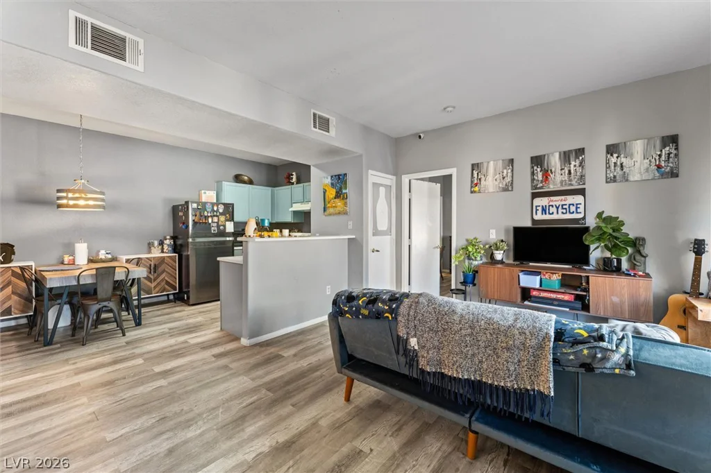 2041 Hussium Hills, Las Vegas, NV 89108