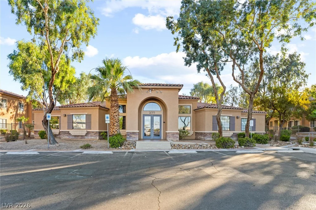 2041 Hussium Hills, Las Vegas, NV 89108
