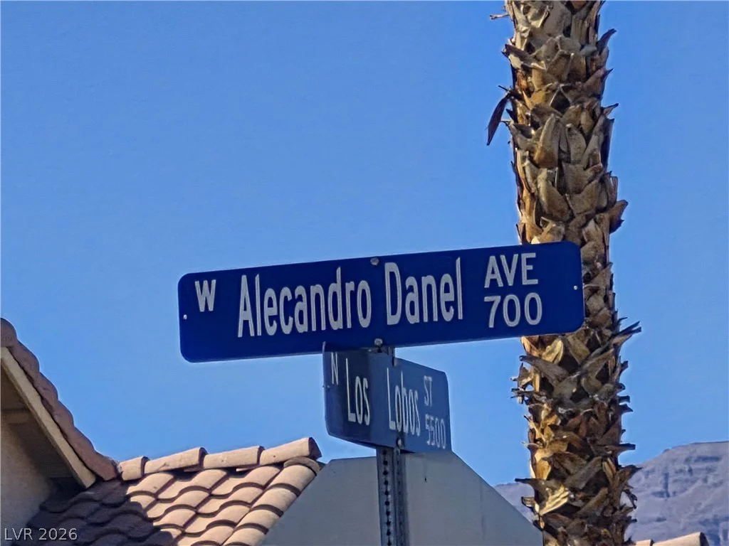 705 Alecandro Daniel, North Las Vegas, NV 89031