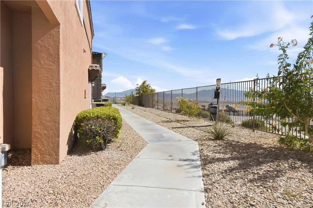10410 Gold Shadow, Las Vegas, NV 89129