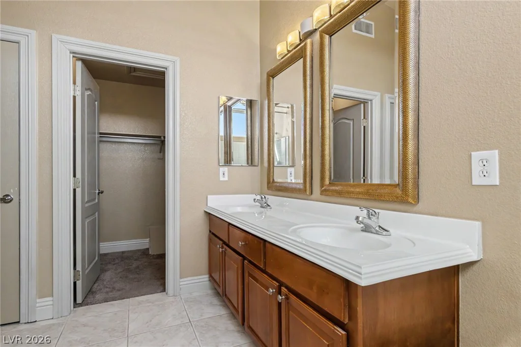6752 Lookout Lodge, North Las Vegas, NV 89084