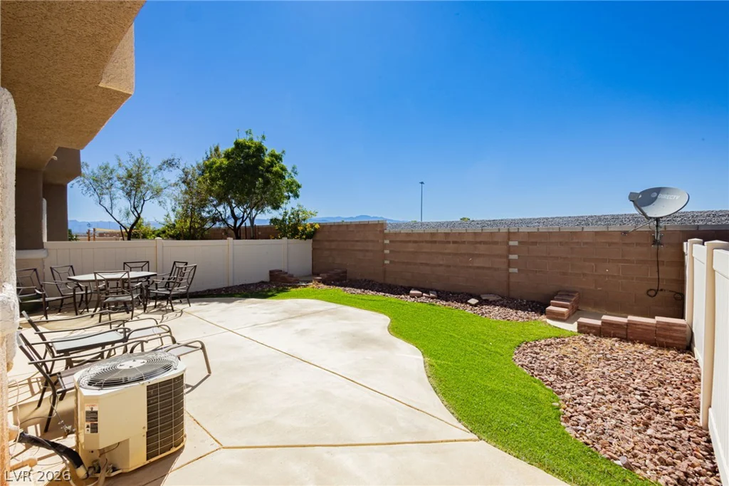 6752 Lookout Lodge, North Las Vegas, NV 89084