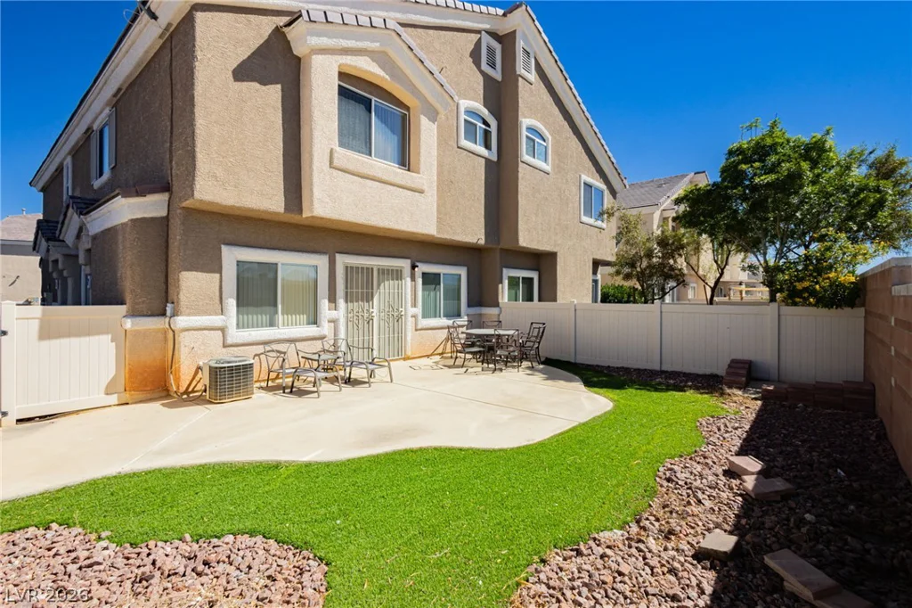 6752 Lookout Lodge, North Las Vegas, NV 89084
