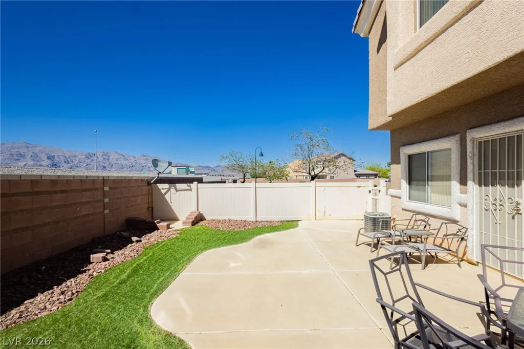 6752 Lookout Lodge, North Las Vegas, NV 89084