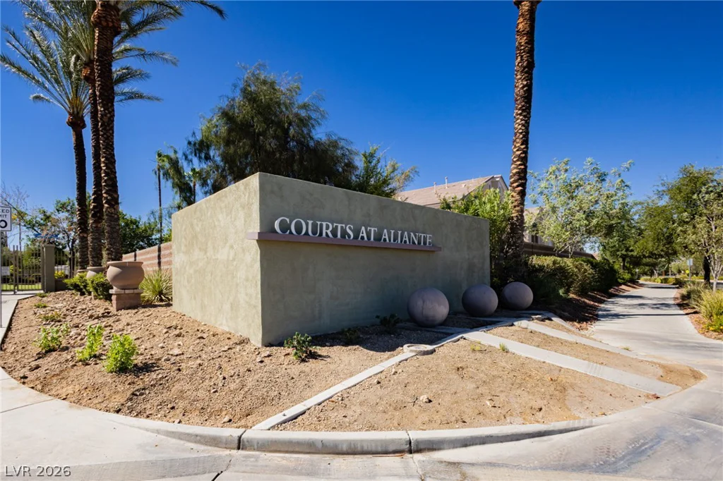 6752 Lookout Lodge, North Las Vegas, NV 89084