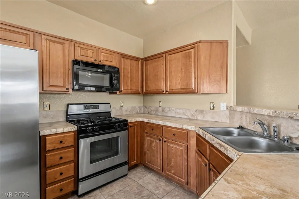6752 Lookout Lodge, North Las Vegas, NV 89084