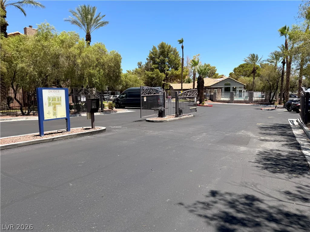 2750 Durango, Las Vegas, NV 89117