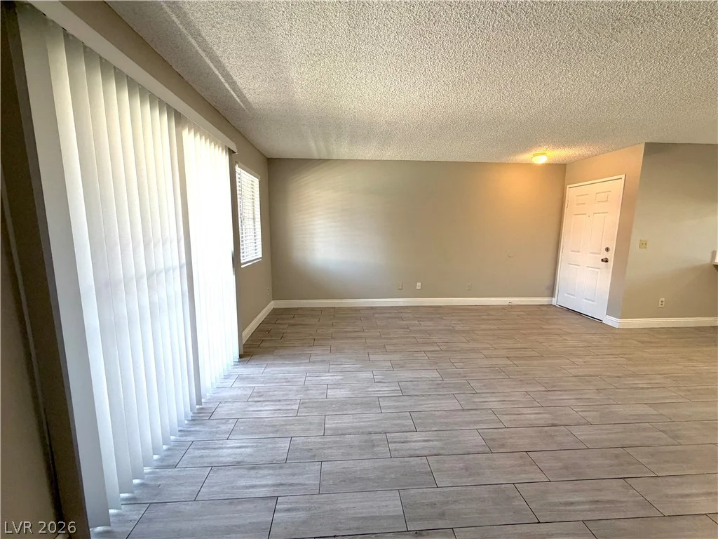 2750 Durango, Las Vegas, NV 89117