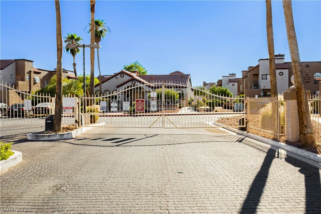2967 Juniper Hills, Las Vegas, NV 89142