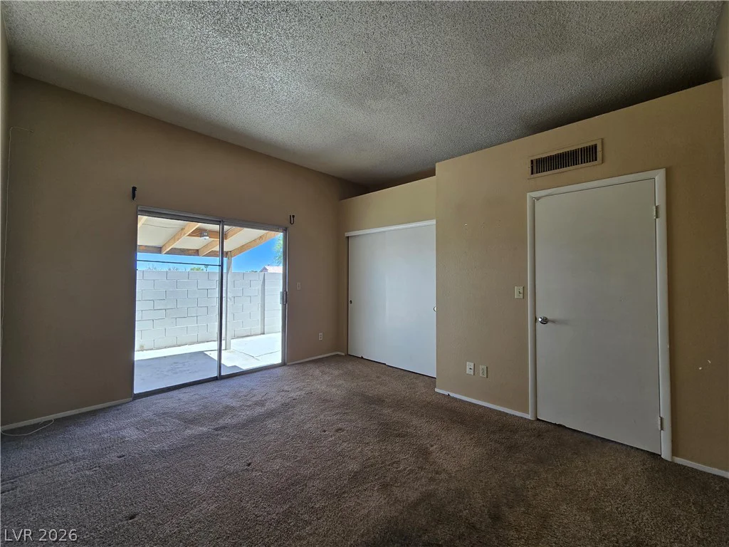104 Lucy Thompson, Las Vegas, NV 89107