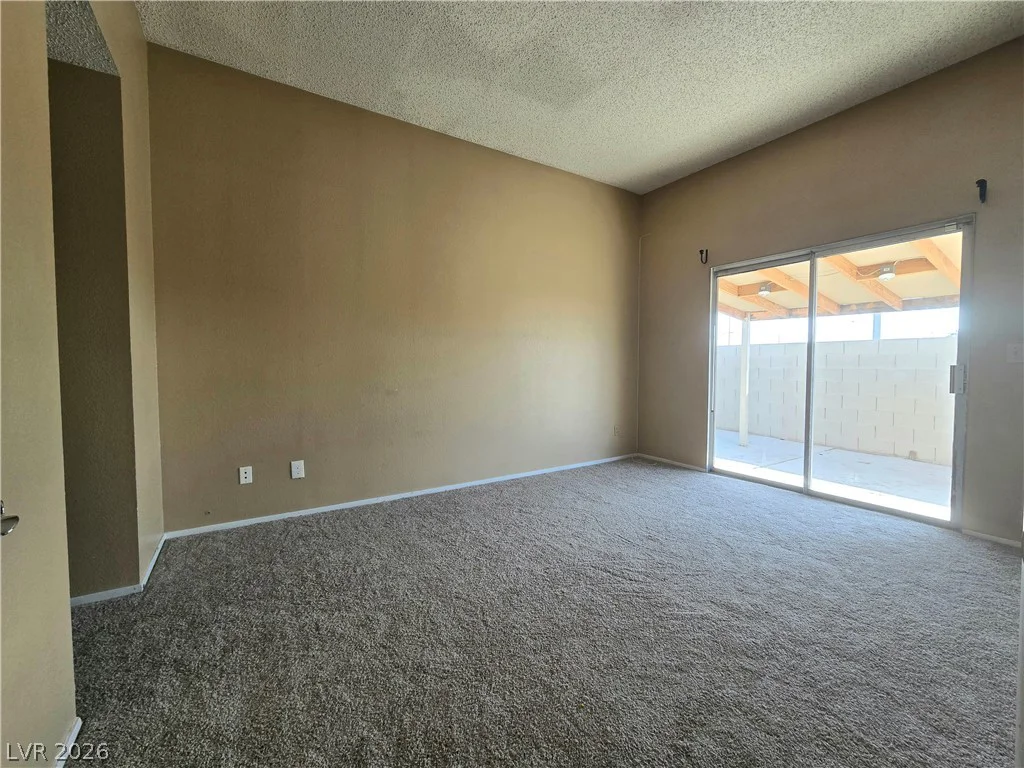 104 Lucy Thompson, Las Vegas, NV 89107