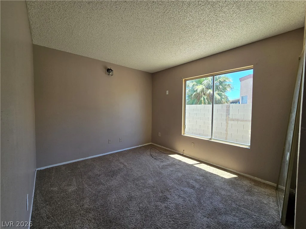 104 Lucy Thompson, Las Vegas, NV 89107