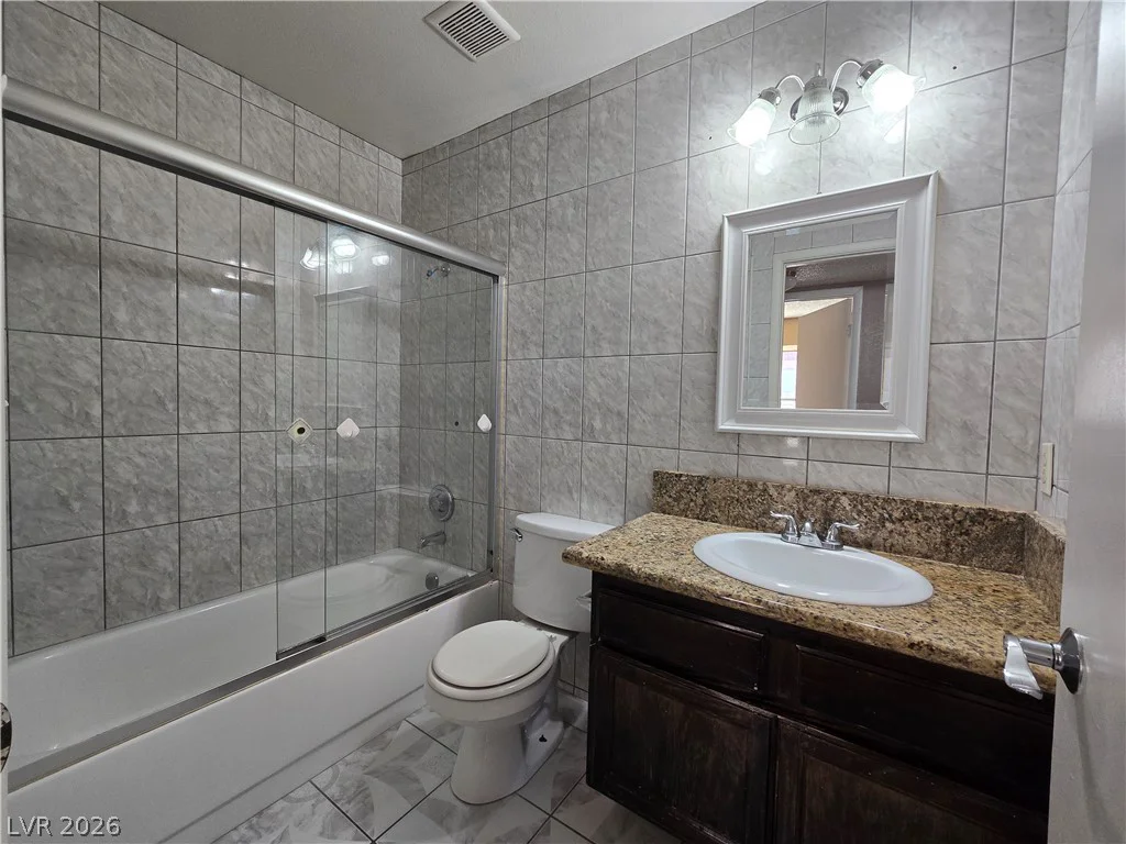 104 Lucy Thompson, Las Vegas, NV 89107