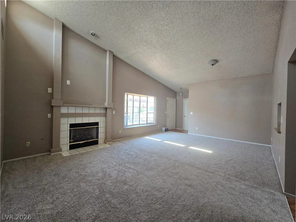104 Lucy Thompson, Las Vegas, NV 89107