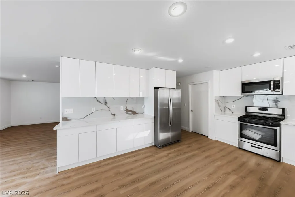 8608 Hidden Pines, Las Vegas, NV 89143