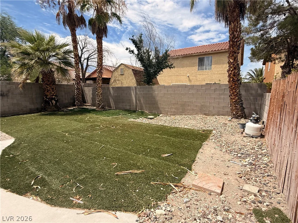 8608 Hidden Pines, Las Vegas, NV 89143