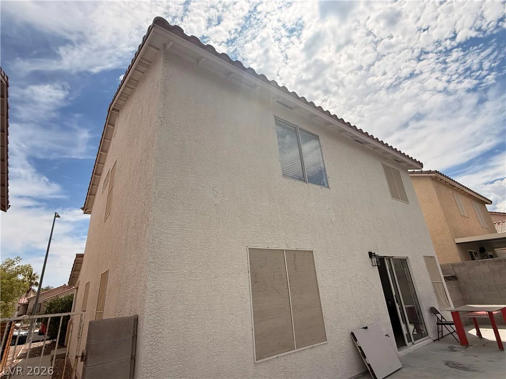 8608 Hidden Pines, Las Vegas, NV 89143