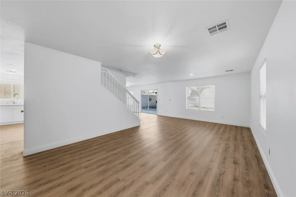 8608 Hidden Pines, Las Vegas, NV 89143