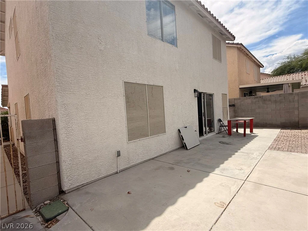 8608 Hidden Pines, Las Vegas, NV 89143