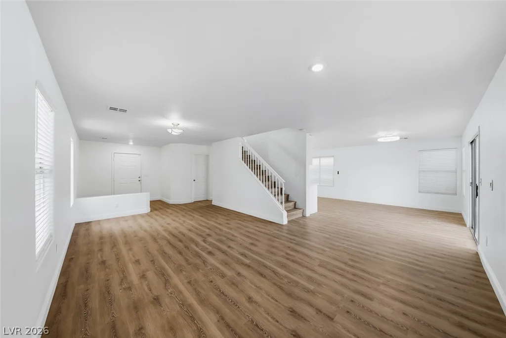 8608 Hidden Pines, Las Vegas, NV 89143
