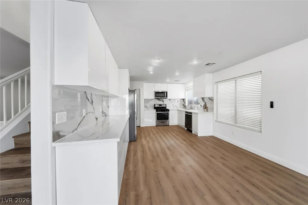 8608 Hidden Pines, Las Vegas, NV 89143