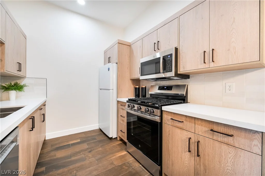 700 Carnegie, Henderson, NV 89052