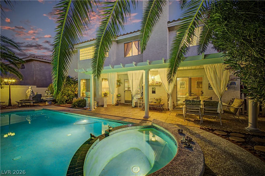 8208 Swan Lake, Las Vegas, NV 89128